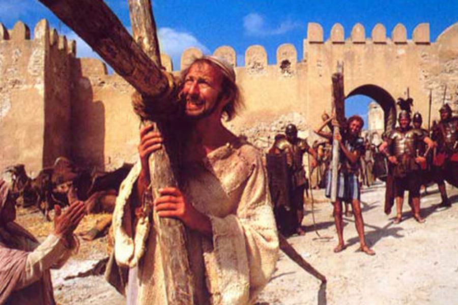 Η «κατάρα» εννιά ηθοποιών που υποδύθηκαν τον Ιησού Χριστό: Τα ατυχήματα, οι τραγικές συμπτώσεις και οι θάνατοι