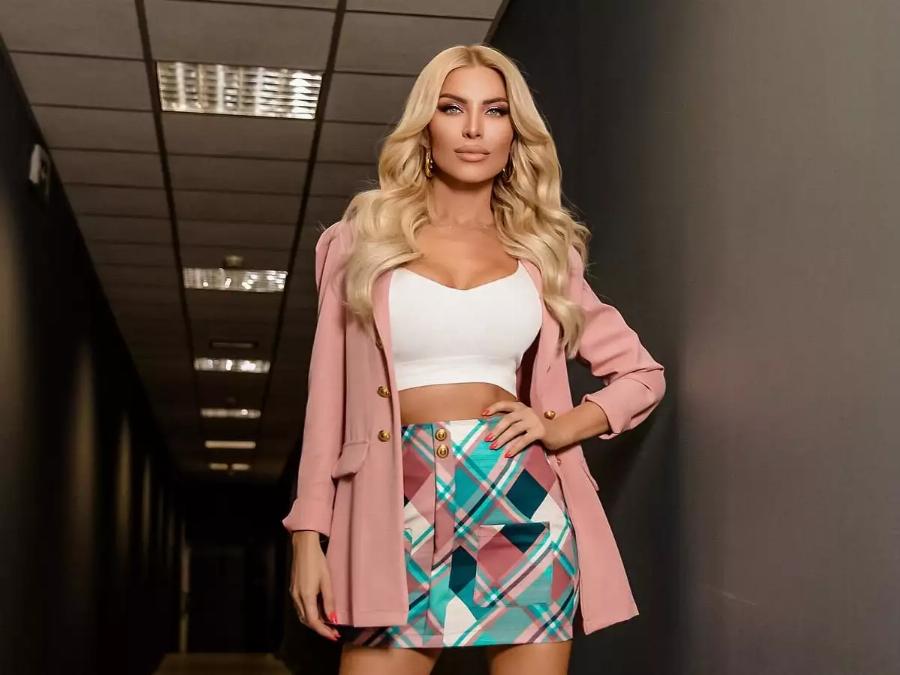 Κατερίνα Καινούργιου σε Νίκο Κοκλώνη: «Έναν άντρα σαν εσένα θέλω να παντρευτώ»