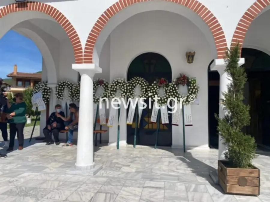 Θρήνος στην κηδεία της 43χρονης φαρμακοποιού: Γυναικοκτονία στην Καβάλα