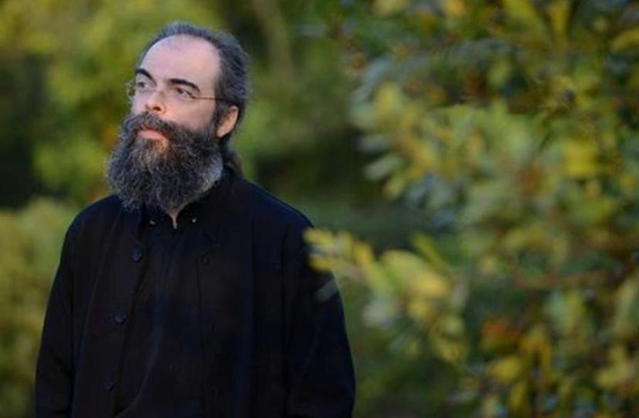 Το μήνυμα του πατέρα Αντρέα Κονάνου που πρέπει να διαβαστεί: «Μακάριοι οι γονείς που δεν βαράνε τα παιδιά τους»