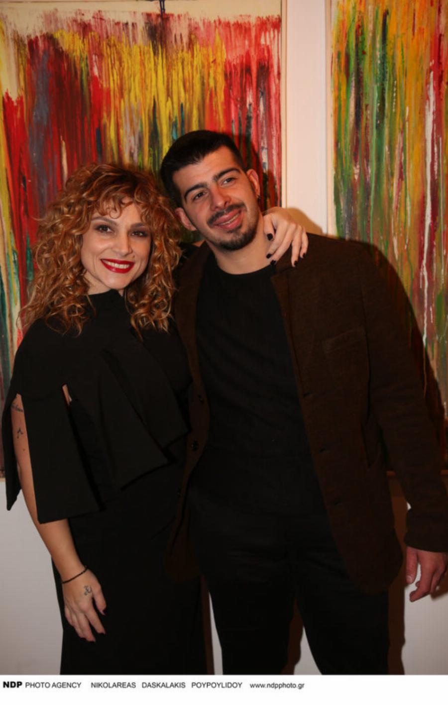 Λάκης Παπαδοπούλος: Ο Λάκης με τα ψηλά ρεβέρ, η μεγάλη καριέρα στη δισκογραφία, ο 23χρονος ζωγράφος γιος και το σημάδι στο πρόσωπο