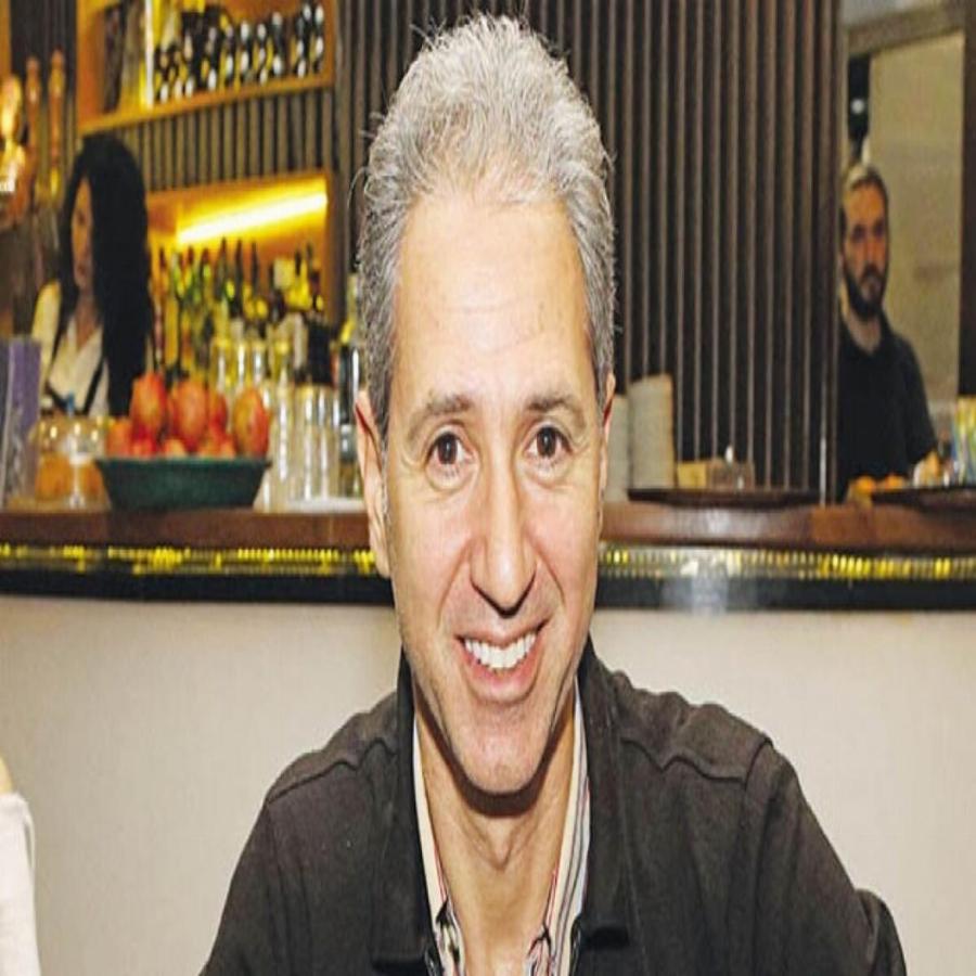 Δημήτρης Κόκοτας: Η παιδική ηλικία, η σχέση με τον πατέρα του, τα 14 χρόνια γάμου, η εγκατάλειψη της μουσικής καριέρας και η νέα επιχείρηση