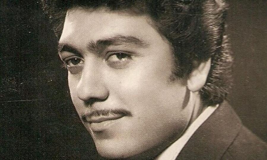 Διάσημοι Έλληνες τραγουδιστές με τσιγγάνικες ρίζες: 16 περιπτώσεις που δεν ντράπηκαν ποτέ για την καταγωγή τους