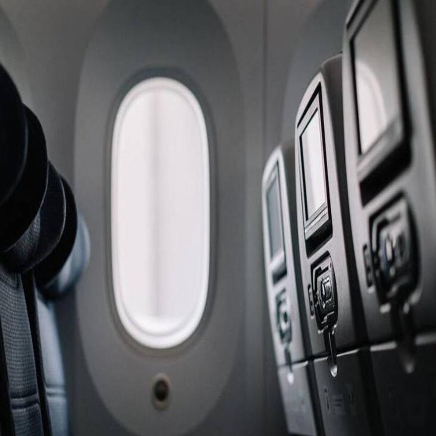 Ευρωπαϊκή Ένωση: Μη υποχρεωτική η χρήση μάσκας σε αεροδρόμια και αεροπλάνα