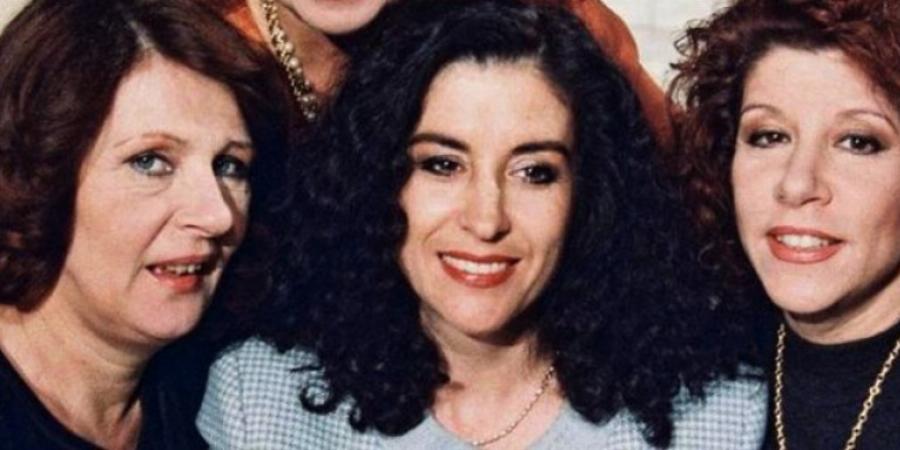 Νένα Μεντή: «Oι Τρεις Χάριτες ήταν η πρώτη μου επιτυχία, κι ας ήμουν 45 ετών. Ο χρόνος δεν με απασχολεί»