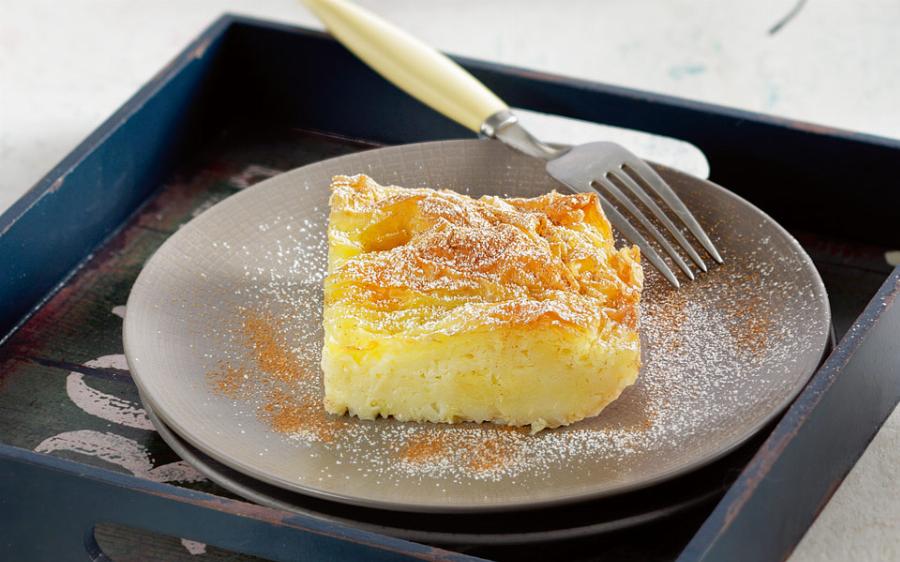 Η μπουγάτσα του τεμπέλη: Πανεύκολη και πεντανόστιμη με ζαχαρούχο γάλα