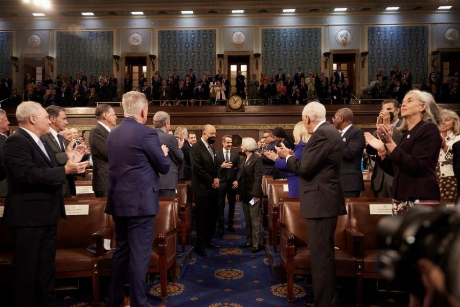 Κυριάκος Μητσοτάκης στο Κογκρέσο: «Στο ελληνικό κοινοβούλιο δεν με χειροκροτούν τόσο»