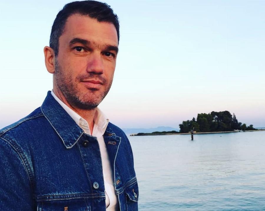 Ο Μιχάλης μεγαλώνει μόνος 4 παιδιά μετά τον χαμό της γυναίκας του: «Θέλω τα παιδιά μου να έχουν αξίες!»