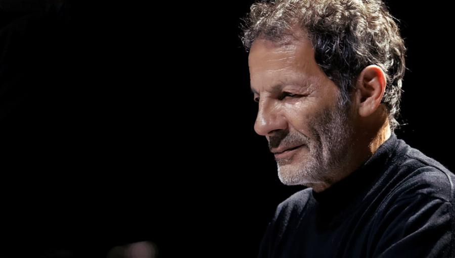 «Ντροπή να παίζουν τραγούδια μόνο όταν πεθαίνει κανείς»: Το ξέσπασμα του Ξαρχάκου για το θάνατο του Παπαθανασίου