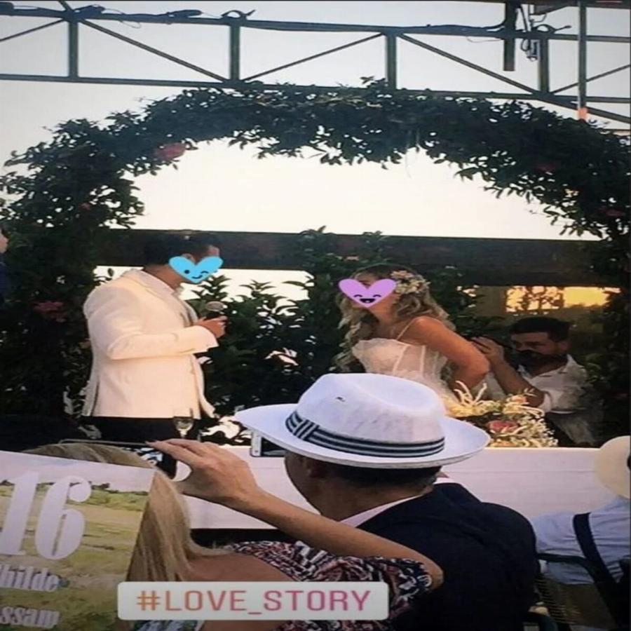 Νατάσα Μποφίλιου: Οι κρυφές συνήθειες, οι «2 πατεράδες και 2 μανάδες», η γνωριμία με τον σύζυγό της και ο γάμος στην Ταράτσα