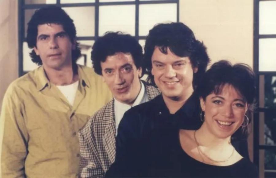 Βλάσσης Μπονάτσος: Ο έρωτας με την Αλίκη, οι αξέχαστες ατάκες, το αυτοάνοσο που του στέρησε τη ζωή το 2004 και τα λόγια της κόρης του