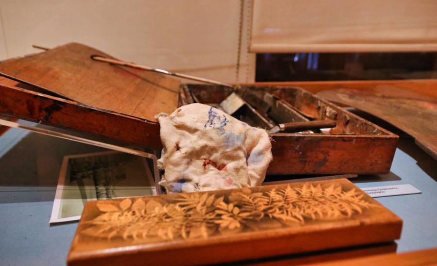 Αληθινή Ιστορία: Το «στοιχειωμένο» σπίτι στην Καλλιθέα, ο ανεκπλήρωτος έρωτας μιας ζωγράφου και ενός λογοτέχνη και το τραγικό τους τέλος