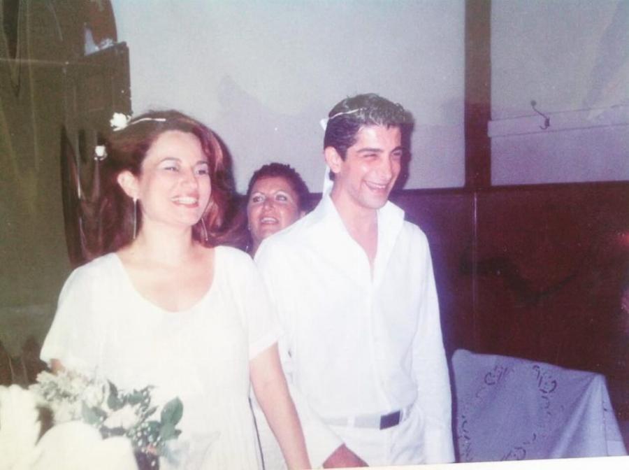 Χρήστος Σπανός: Ο θυελλώδης έρωτας και ο γάμος με την καθηγήτρια του, η κόρη τους και η τρυφερή φωτογραφία 16 χρόνια αργότερα