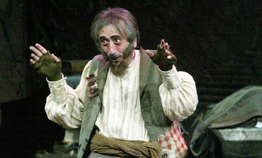 Τάσος Παλαντζίδης: Ο ευτυχισμένος γάμος του, τα οικονομικά προβλήματα και οι 3 δουλείες για να βγάλει τα προς το ζην