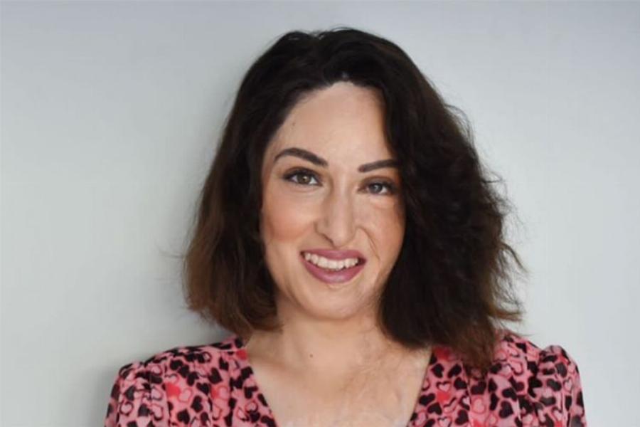 Η νέα φωτογραφία της Ιωάννας Παλιοσπύρου: Ποζάρει χαμογελαστή μπροστά από τον καθρέφτη