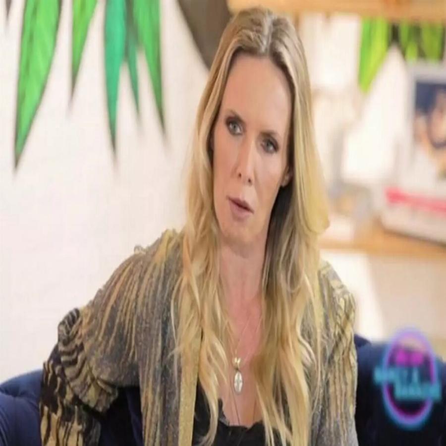 Εβελίνα Παπούλια: Τα παιδικά χρόνια, το ταξίδι στην Αμερική, οι 2 γάμοι, ο καβγάς με τον Ρήγα, ο θάνατος του Σεργιανόπουλου και τα λόγια για τον θάνατο