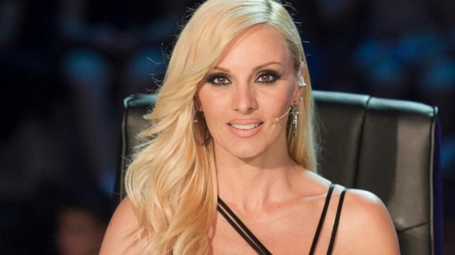 Πέγκυ Ζήνα: «Είχα πει στον άντρα μου πως αν θέλει να χωρίσει, να χωρίσει μόνος του και έτσι παίρναμε στην πλάκα τα καβγαδάκια μας»