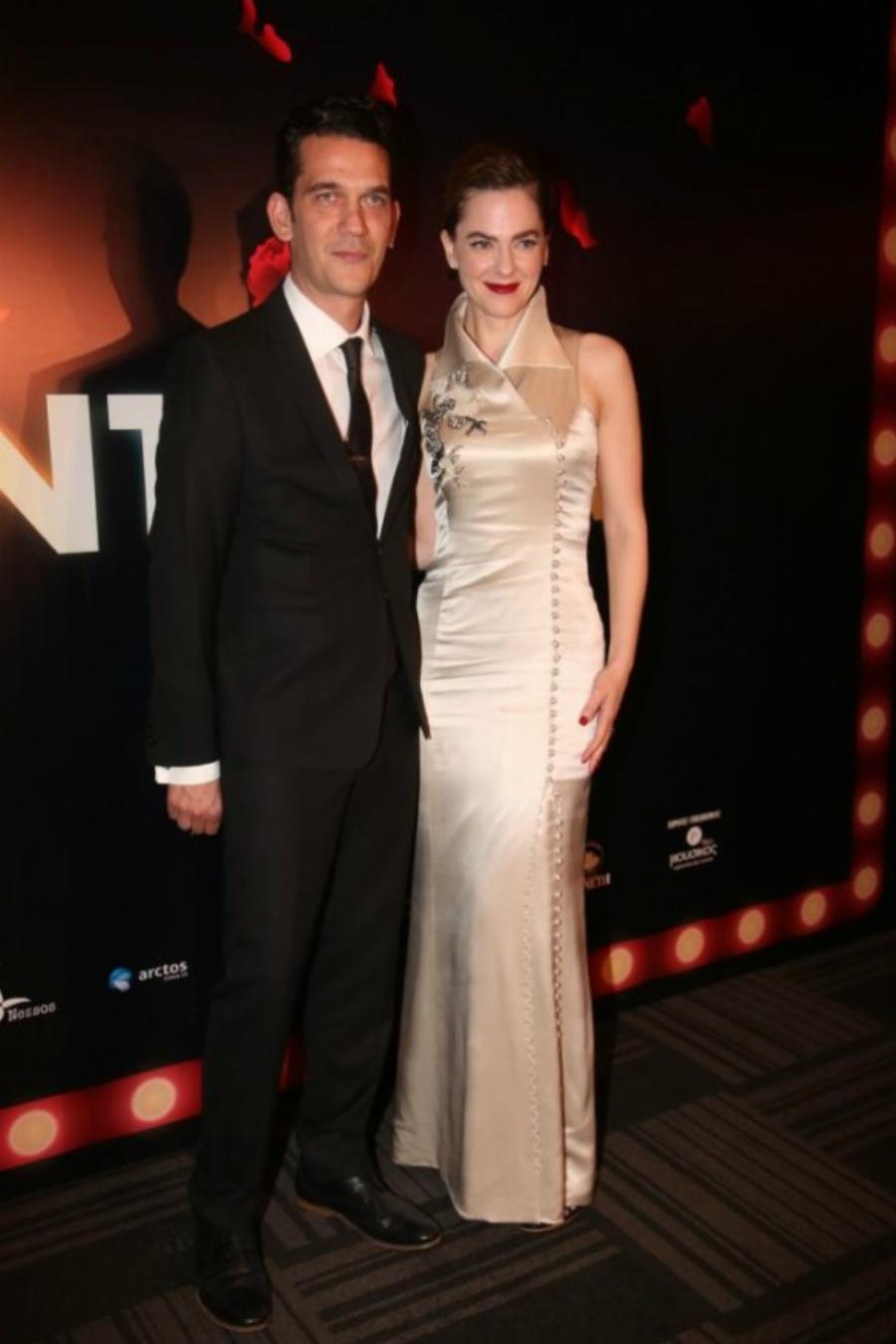 Ρένα Μόρφη: Οι σπουδές στο αρχαιολογικό, το ψευδώνυμο, η απόρριψη, η δουλειά σε σούπερ μάρκετ, ο ευτυχής γάμος και η στροφή στην καριέρα