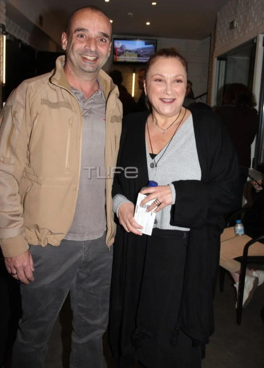 Ρένια Λουϊζίδου – Θάνος Κωνσταντάκης: Τα 20 χρόνια γάμου, ο γιος τους, τα λόγια αγάπης και η σπάνια δημόσια εμφάνιση του ζευγαριού