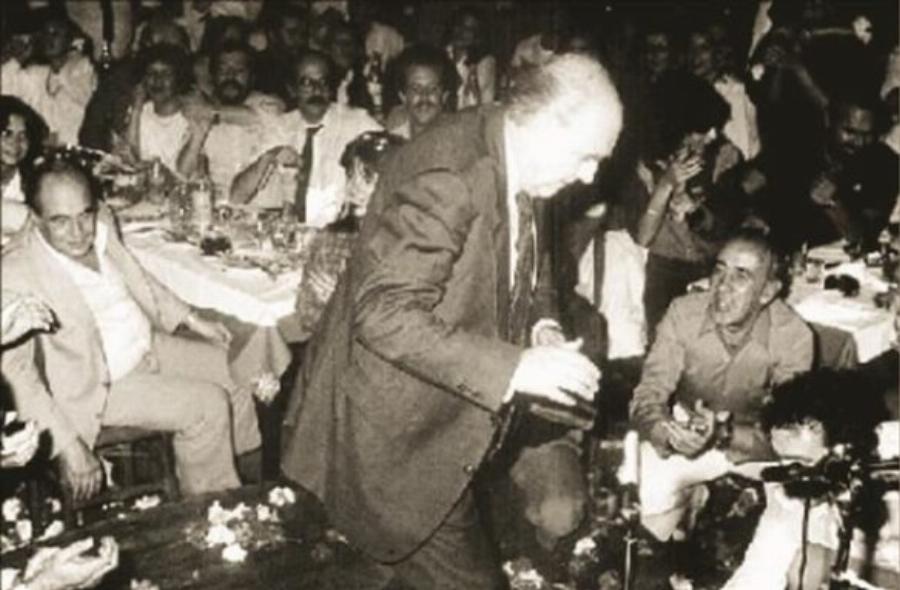 Ρίτα Σακελλαρίου: Ο γάμος στα 14, η καριέρα στα κρυφά, τα σουξέ που άφησαν εποχή, η ανεκπλήρωτη επιθυμία, και ο θάνατος που της τσάκισε τη ζωή