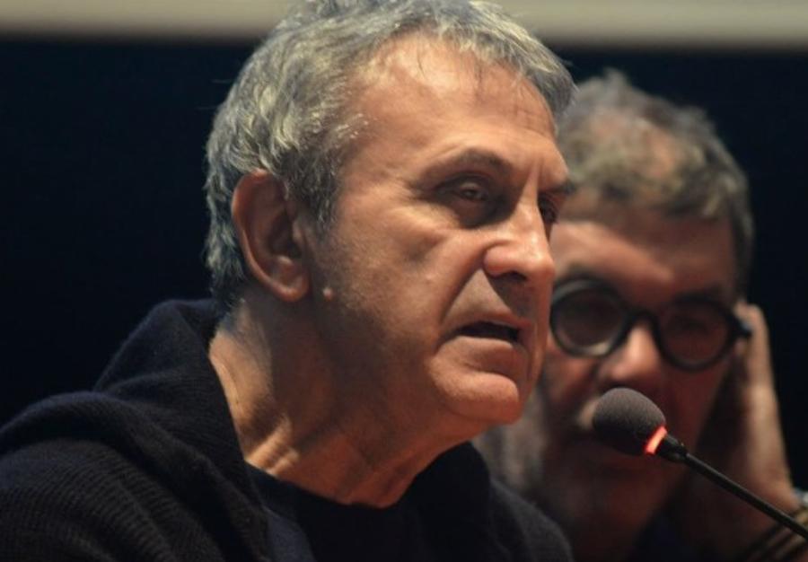 Γιώργος Νταλάρας: Έχει αλλάξει είκοσι τρία επαγγέλματα, τα δύσκολα παιδικά χρόνια του τραγουδιστή