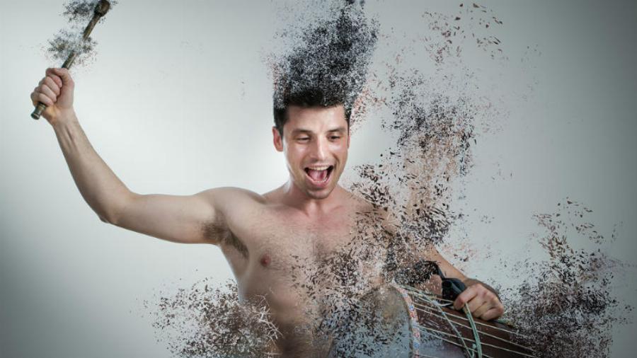 Σπύρος Χατζηαγγελάκης: Η επιτυχία στη «Μουρμούρα», τα λόγια για τη Μαρία Χάνου, οι πικάντικες φωτογραφήσεις και η άποψη για την τηλεόραση