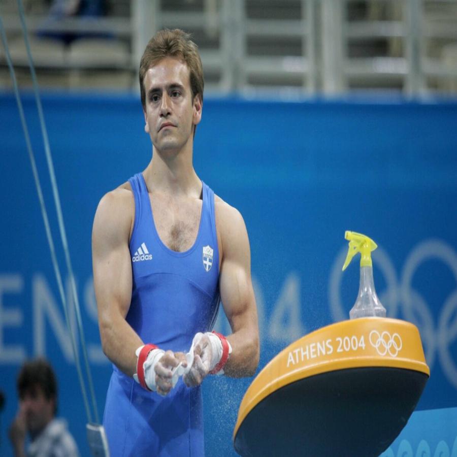 Δημοσθένης Ταμπάκος: Το μεγάλο παράπονο για το τέλος της καριέρας του, τα χρόνια στην πολεμική αεροπορία, ο γάμος και οι 2 κόρες