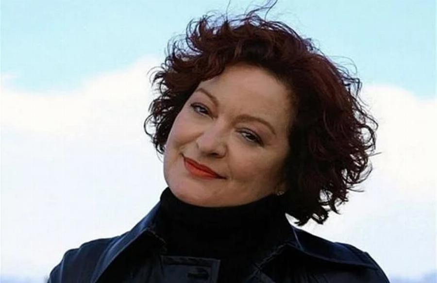 «Μαμά Γερνάω»: Η ιστορία ενός υπέροχου τραγουδιού της Τάνιας Τσανακλίδου