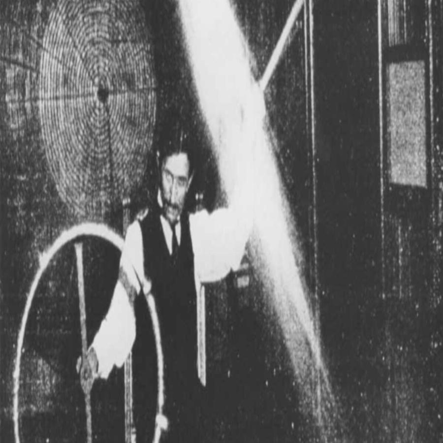 Νίκολα Τέσλα: Ο ιδιοφυής εφευρέτης του ηλεκτρικού ρεύματος που άλλαξε τον κόσμο, τα οικονομικά χρέη και η άγνωστη ζωή