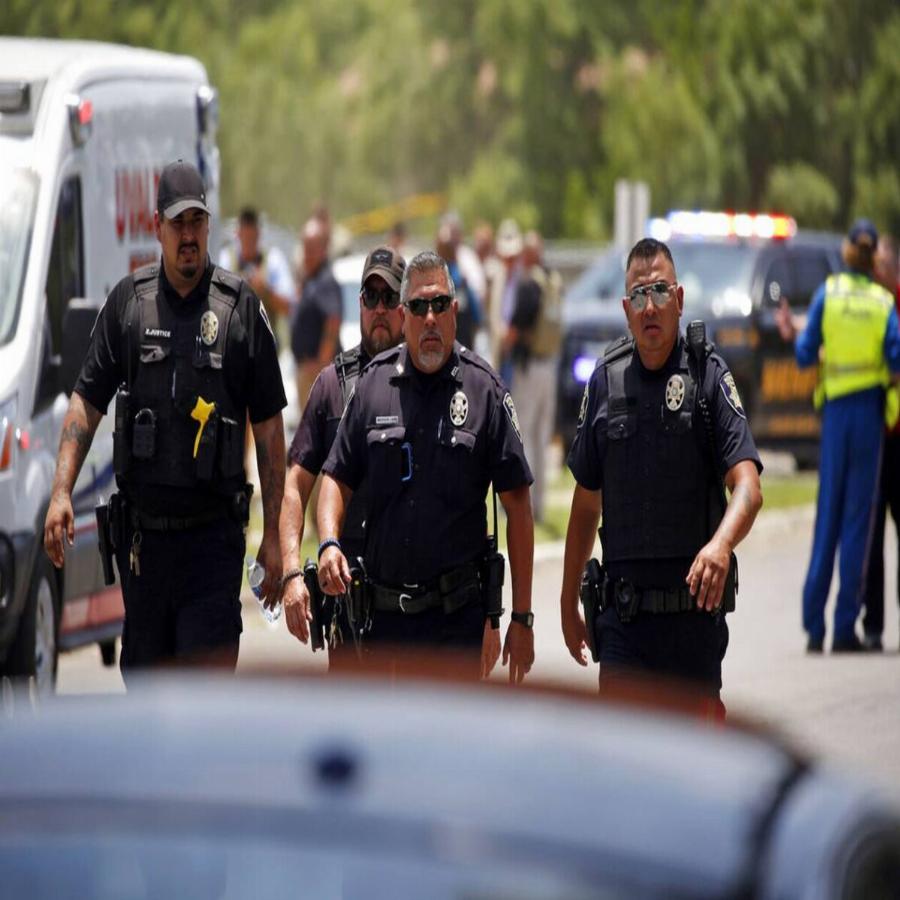 Η στιγμή που ο μακελάρης μπαίνει στο δημοτικό σχολείο του Τέξας για να σκοτώσει 19 παιδιά