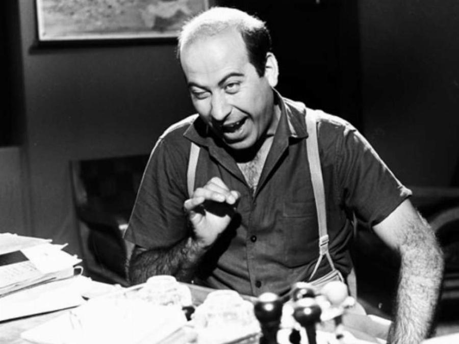 Θανάσης Βέγγος: Τα παιδικά χρόνια στη Μακρόνησο, οι επικές ατάκες, η εταιρεία παραγωγής, η πτώχευση και το άδοξο τέλος