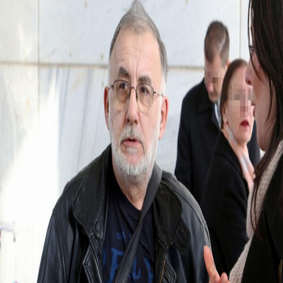 Θάνος Μικρούτσικος: H δολοφονία που τον στοίχειωσε, οι τρεις γάμοι, η μάχη με τον καρκίνο και το μήνυμα λίγο πριν το τέλος