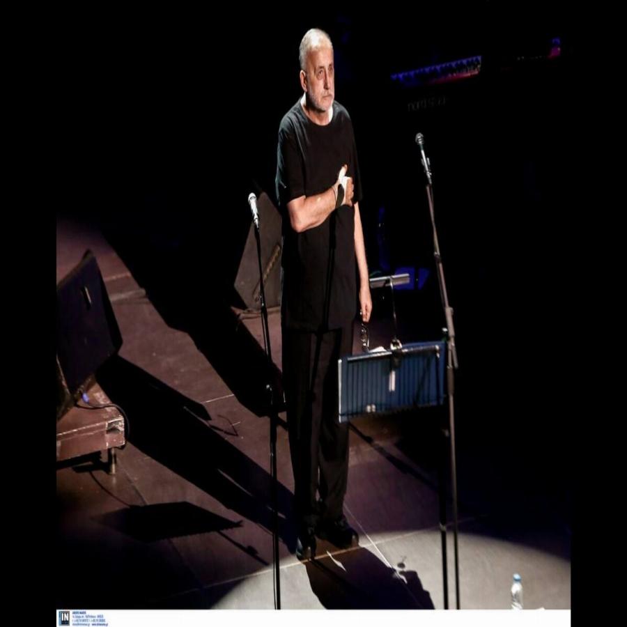 Θάνος Μικρούτσικος: H δολοφονία που τον στοίχειωσε, οι τρεις γάμοι, η μάχη με τον καρκίνο και το μήνυμα λίγο πριν το τέλος