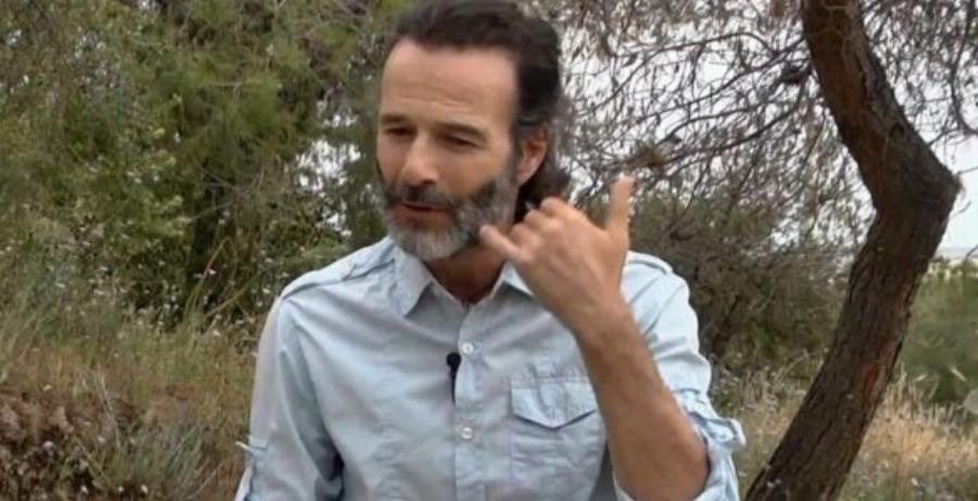 Θανάσης Ευθυμιάδης: “Πολλές φορές μιλάω με έναν άνθρωπο χωρίς να τον πάρω τηλέφωνο”