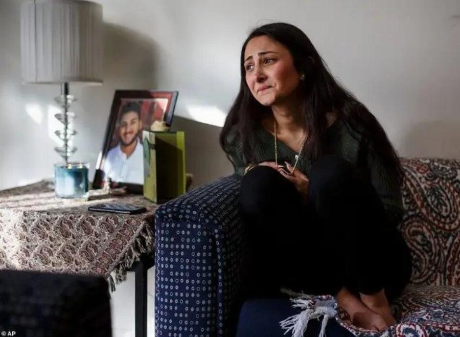 Ασύλληπτος θρήνος: Ντύθηκε νύφη και πήγε στον τάφο του αρραβωνιαστικού της την ημέρα που είχαν κανονίσει να παντρευτούν