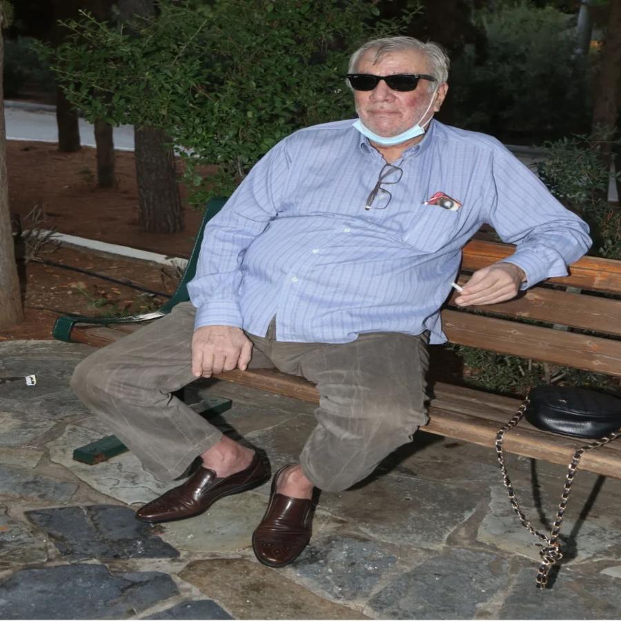 Στηβ Κακέτσης: «Πνίγηκα στα χρέη, δεν μου έμεινε τίποτα. Ζω με τις αναμνήσεις μου, με συντηρεί ο γιος μου»