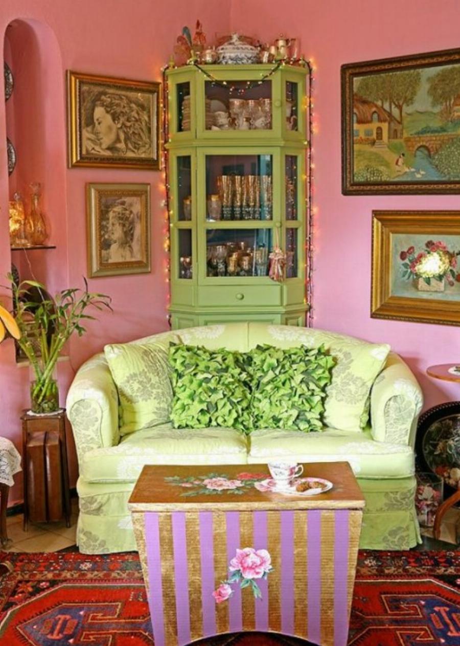 «Μικρό σπίτι στο λιβάδι»: Το απίθανο σπίτι που είναι κρυμμένο στην Αθήνα και το εσωτερικό του θυμίζει παραμύθι