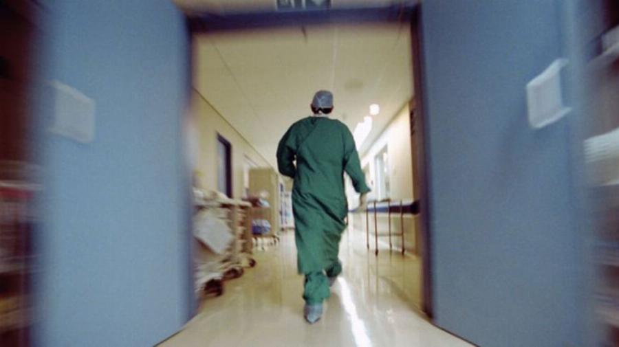 “Αρνιόταν να φύγει λέγοντας ότι δεν νιώθει καλά”: 43χρονος πέθανε στην καρέκλα νοσοκομείου στη Θεσσαλονίκη ενώ του είχαν δώσει εξιτήριο