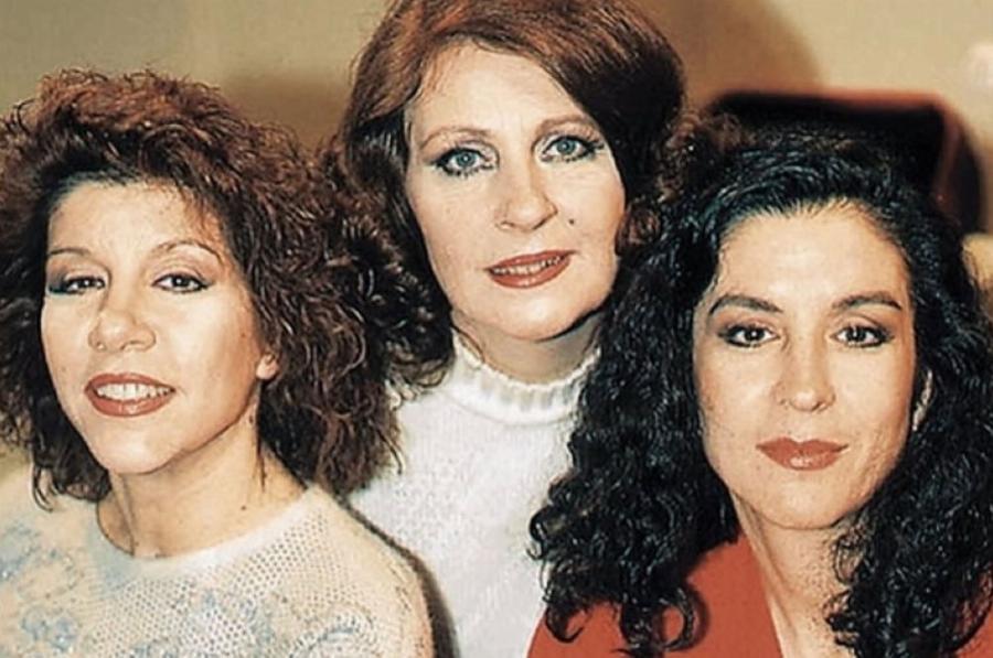 Άννα Παναγιωτοπούλου: Οι σπουδές κρυφά από τους γονείς της, ο μεγάλος της έρωτας και τα αιχμηρά σχόλια για τους συναδέλφους της