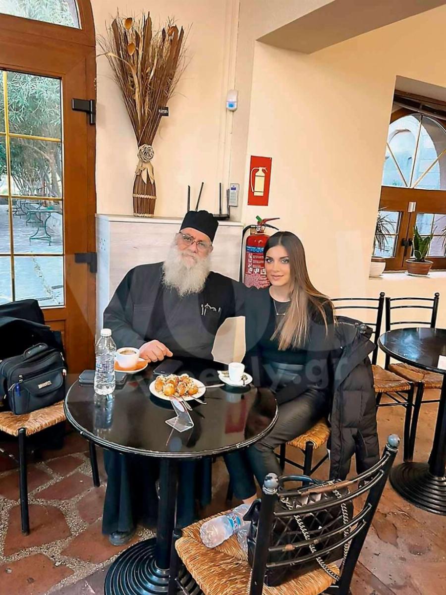 Η αλήθεια για το τέταρτο παιδί: Γονατιστή στον Ταξιάρχη με τον Θέμη Σοφό η Σταματίνα Τσιμτσιλή