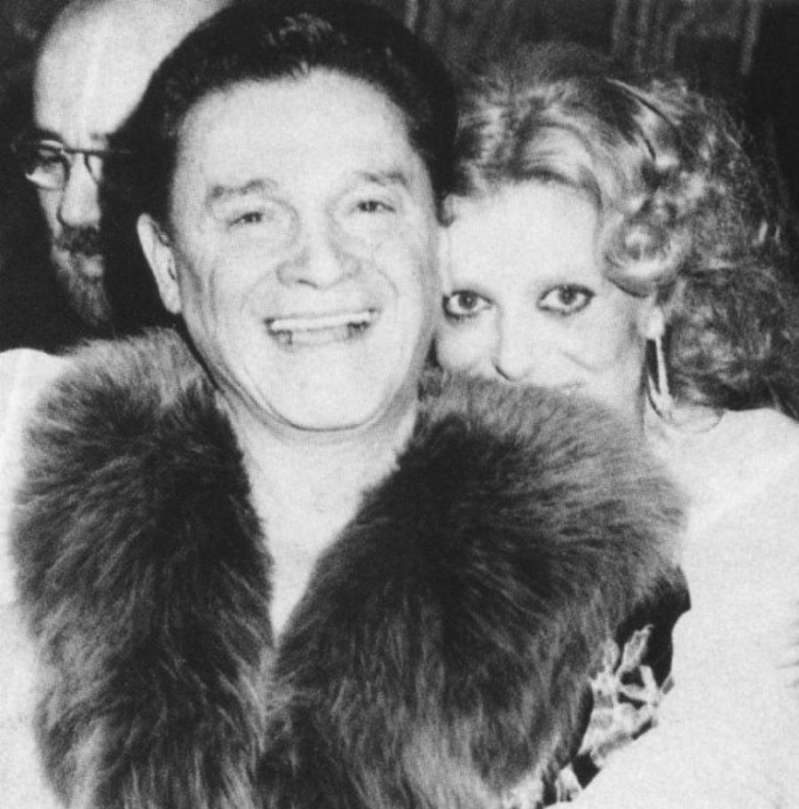 Βίλα Αλέξανδρου Ιόλα: Τα έργα αμύθητης αξίας, οι δηλώσεις που τον διέλυσαν, το παλάτι που βούλιαξε μαζί με τον ίδιο και η άθλια εικόνα του σήμερα