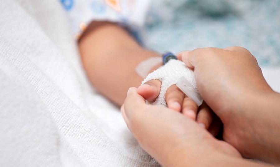 «Τι συνέβη στο παιδί μας και στον 7χρονο Μάριο;»: Ξέσπασε η μητέρα της 3χρονης Κατερίνας