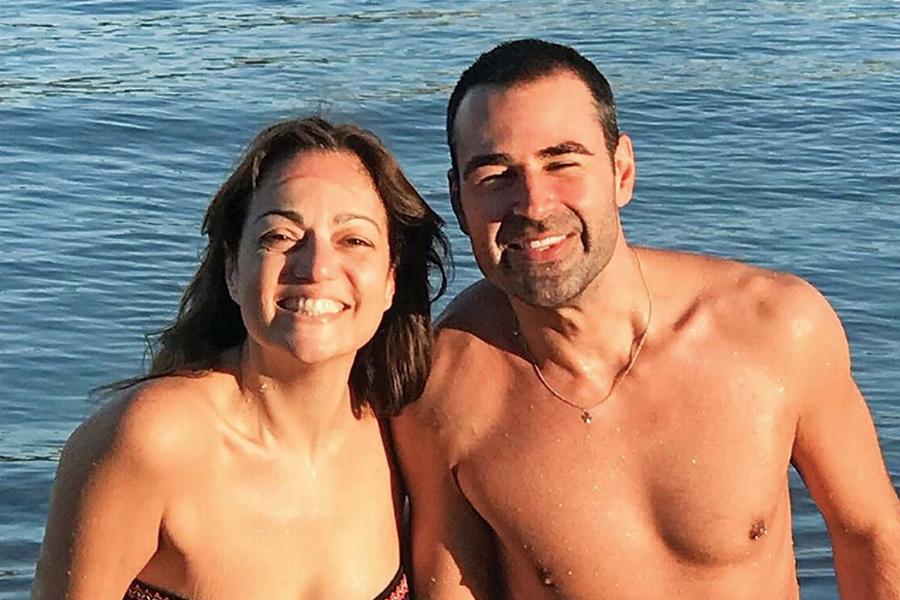 Ελένη Καρακάση: Ο αγώνας να χάσει βάρος, η επιθυμία να κάνει παιδί, οι οικονομικές δυσκολίες και ο ρόλος στις «Άγριες Μέλισσες»