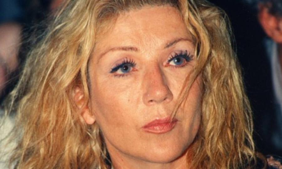 Βίκυ Μιχαλονάκου: «Ο Αλέν Ντελόν μου είχε στείλει αίτημα φιλίας και τον διέγραψα. H Ελίζαμπεθ Τέιλορ με απογοήτευσε»