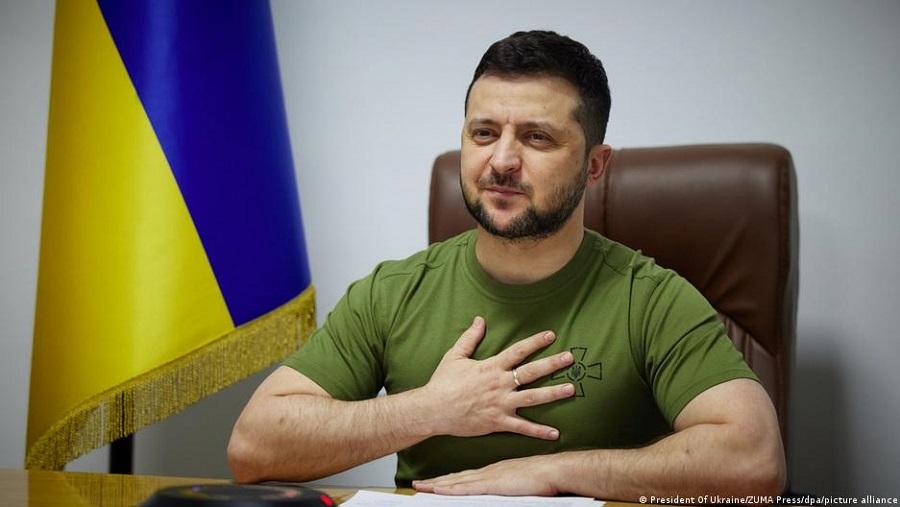 «Το γύρο του κόσμου»: Παγκόσμιος σάλος με την ανάρτηση του Μάκη Τριανταφυλλόπουλου για τον Ζελένσκι