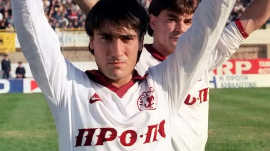 Βασίλης Καραπιάλης: Ο Έλληνας Μαραντόνα, η καριέρα από τα 14, το πρωτάθλημα με τη Λάρισα, η μεταγραφή στον Ολυμπιακό και πολυετής γάμος