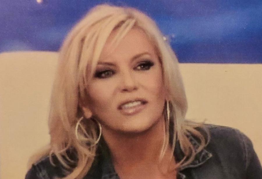 Σεμίνα Διγενή: Τα φτωχικά παιδικά χρόνια, οι εξώσεις, η μεγάλη καριέρα, το πρόβλημα υγείας, η εγχείρηση στα πόδια και το μεγάλο όνειρο