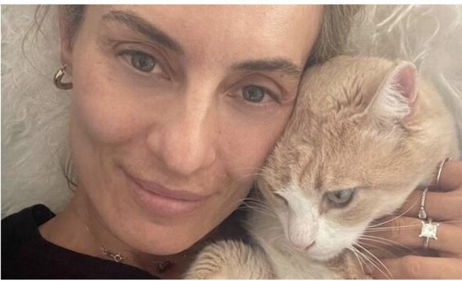 Όλο το Ίντερνετ μιλάει για την Μελέτη: Η οργισμένη ανάρτηση της Ελεονώρας για το «αγοράκι» από την Αιδηψό που κλώτσησε τη γάτα