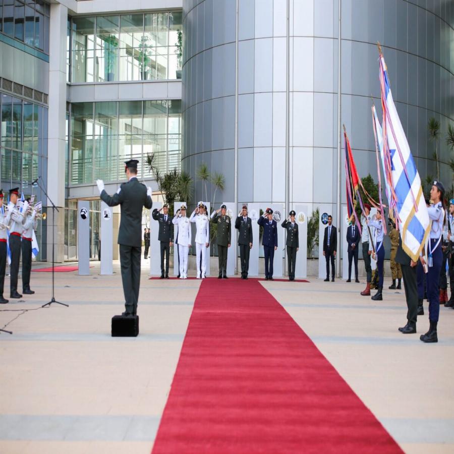 Ιερουσαλήμ: Ο Αρχηγός ΓΕΕΘΑ προσκυνά τον τάφο του Ιησού