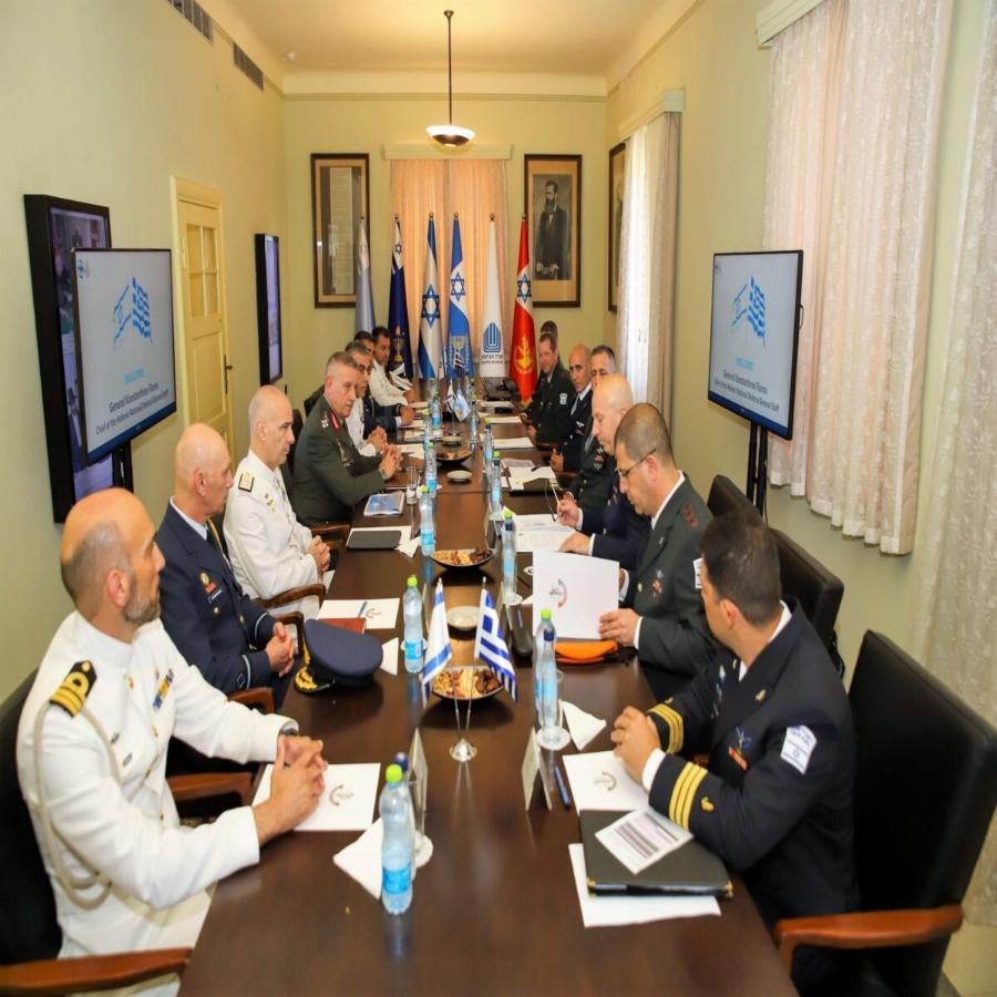 Ιερουσαλήμ: Ο Αρχηγός ΓΕΕΘΑ προσκυνά τον τάφο του Ιησού